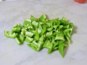 青椒切块