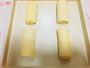 卷好后，按压一下。低温发酵。温度不可以超过30度。