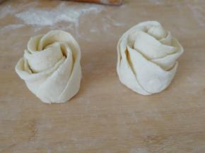 正过来放置，就是两朵花。（如图）