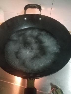 一直到水完全沸腾。