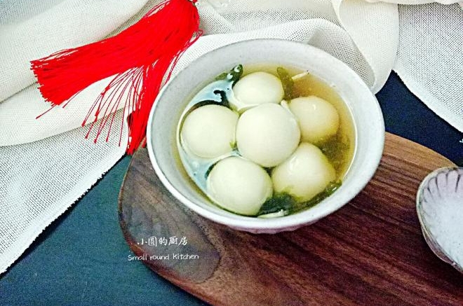 荠菜猪肉汤圆