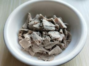 全部擀好的里脊肉。