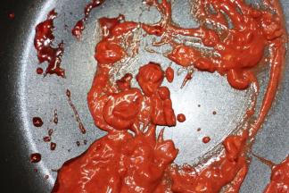 南乳在电饭锅里捣烂