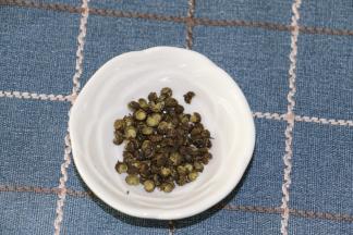 我用的这种青色花椒，不辣的