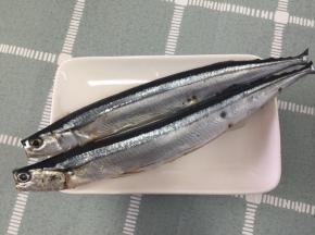 秋刀鱼洗干净沥干水