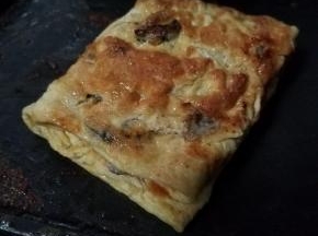 午餐嘛，方便的话还是直接叠起来比较好。