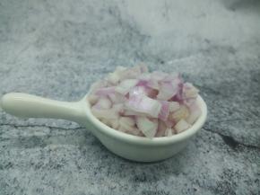 洋葱半个，切末