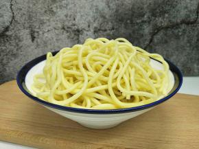 碱面150克（买的是现成煮熟的碱面）