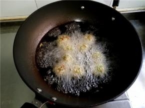 丸子逐渐变色