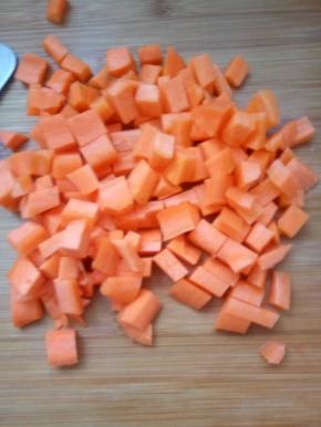 胡萝卜切块