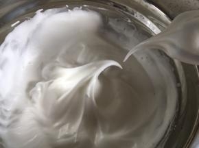 最后打发至提起打蛋头有弯弯尖尖的勾即可