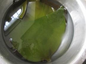 盐渍海带清洗干净，盐渍海带清洗干净和鲜海带一样，不会有咸味。
