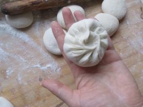 顺边收紧口即可。