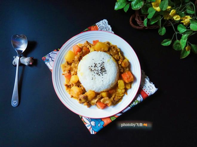 咖喱土豆牛肉盖饭