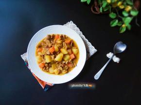 咖喱味浓浓，鲜香微甜。