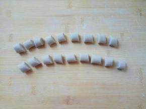 分割小面剂，每个约5g，一共113个。