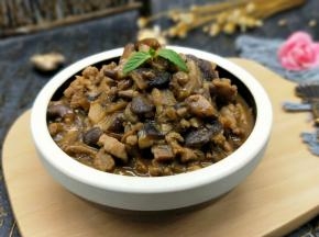 宝贝用它拌面，吃了两碗(^_^)