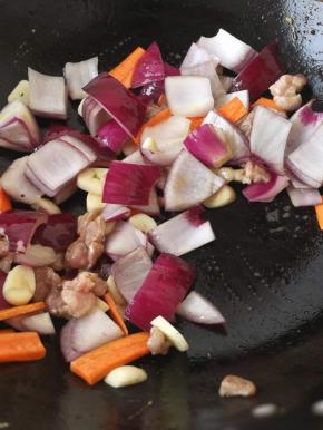 翻炒 到有点变色