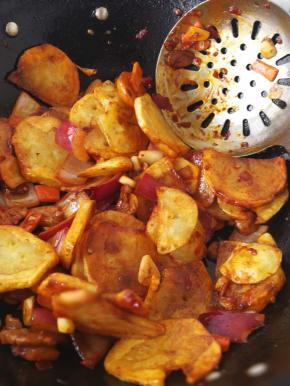 翻炒
16
17装盘
18摆拍