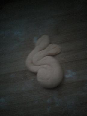 并来回折成兔子形状