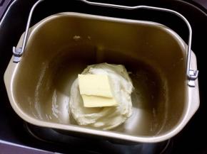 加入黄油，继续启动“和面团”程序