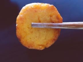 取出，吸干油，用厨房吸油纸就可以