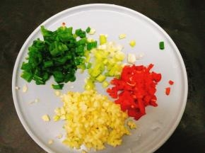 配料，蒜头，红椒，葱