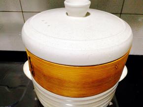 开火，大火烧开，转中小火煲10分钟