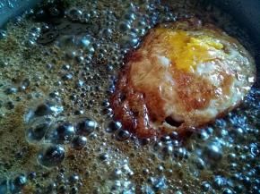 倒入料汁小火收汁