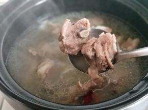 1小时后羊排已经很烂糊了。