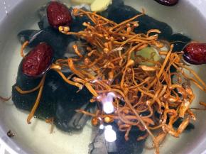 一次加入足量的水