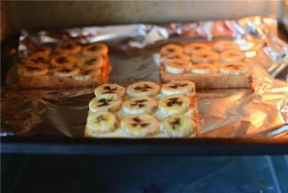 烤箱180度，烤15分钟左右