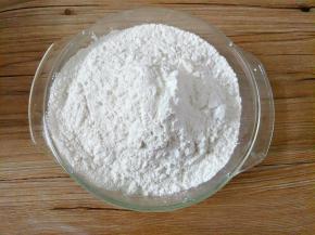 糯米粉和粘米粉称重，如果不喜欢太粘牙的可以稍减少糯米粉的量，增加粘米粉的量