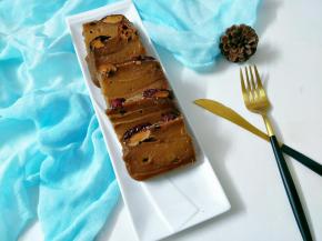 切块就可以直接吃了，煎一下更香