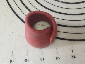 包裹住白色部分