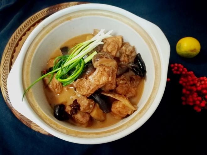 花菇黑木耳烧排骨