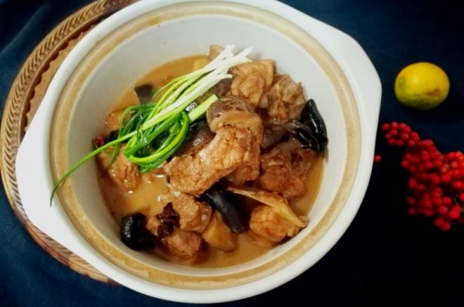 花菇黑木耳烧排骨