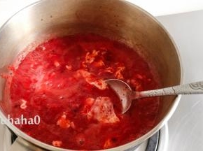 边煮边搅拌，再次煮开后即可起锅盛出