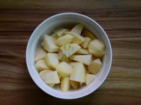 土豆去皮切块