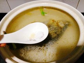 加入适量盐
