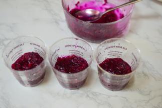 放在杯子的三分之一