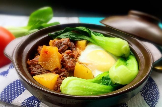 土豆牛腩煲仔饭