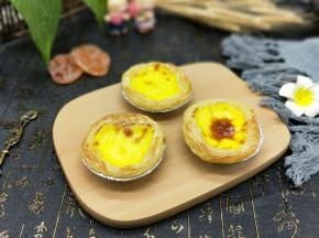 戴上隔热手套取出烤盘，晾一会即可食用。