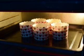 烤箱170°，烤20分钟左右，出炉后晾凉备用