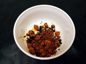 取适量红糖