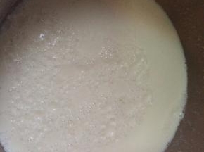 倒进电饭煲内