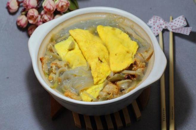 油渣蛋饺粉丝煲