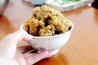 还有点烫嘴端一碗上桌马上就被夹光了，整个屋子都飘着菜籽香