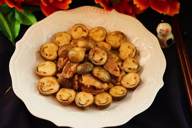 草菇炒肉片