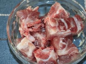 龙骨切小块